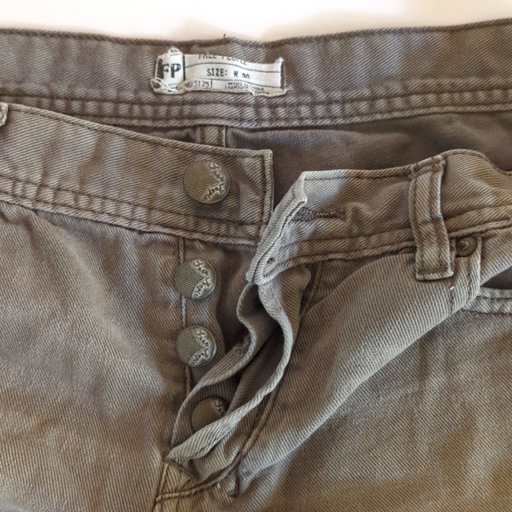 Free People Cut Off Button Fly Green/Khaki Jean Shorts women’s | 30 - Picture 3 of 6